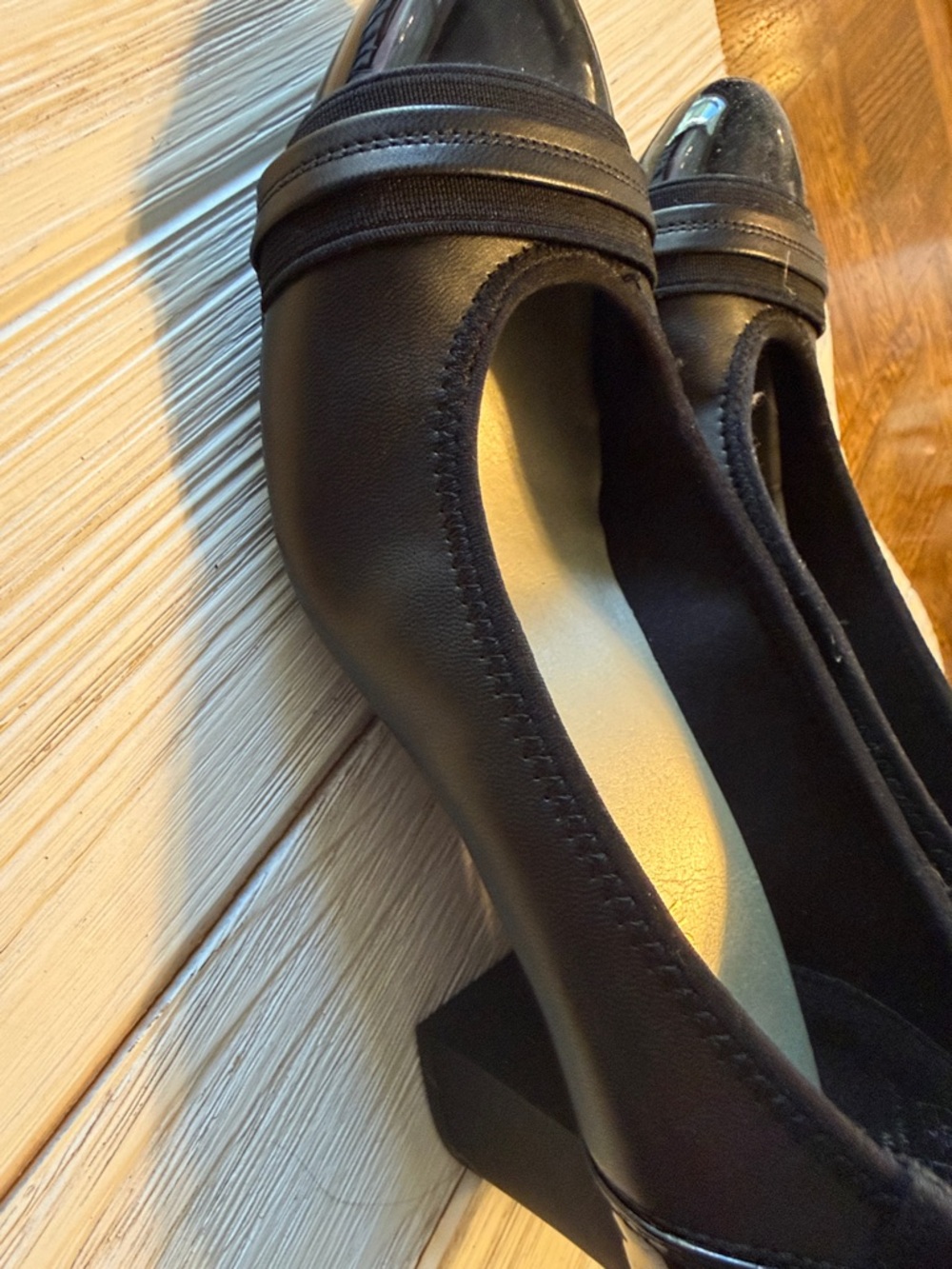 Jenn Ardor Black Women's Pointed Cap-Toe Heels - Picture 4 of 5